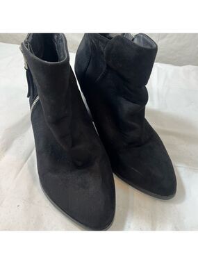 Free Reign Ankle Boots size 9